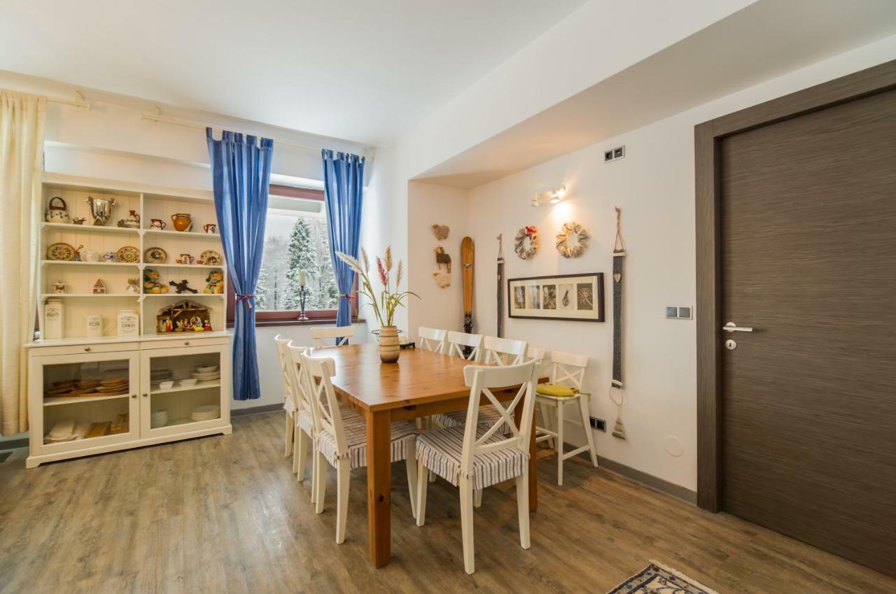 Charming 3-Bedroom Apartment ポイアナ・ブラショフ エクステリア 写真
